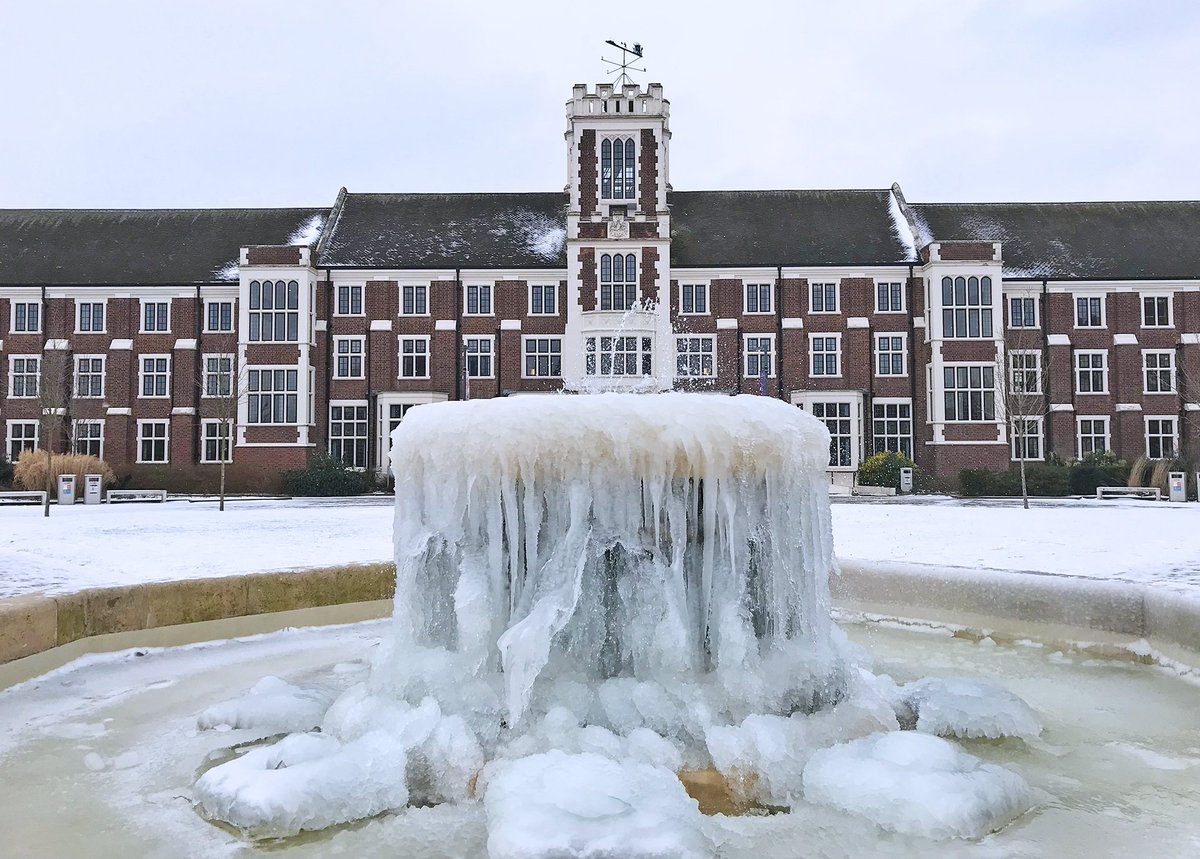 Loughborough University a Twitteren: "If you haven't taken a photo of the  frozen fountain this week, do you even go to Loughborough? ⛲❄️  https://t.co/bisDektAGW" / Twitter
