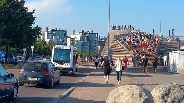 HelsinkiEU's tweet photo. Finland is at forefront of #research in autonomous #vehicles: survey co-conducted by @metropolia demonstrates #passengers perceive #driverless #robotbus reliable regarding #traffic safety. Learn more @HelsinkiEU newsletter: https://t.co/pVCVHn1Cla. Photo: Jussi Salonen https://t.co/0LvZbJrD0M