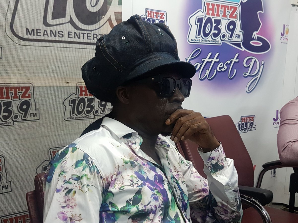Hitz1039FM's tweet photo. The Legend Kojo Antwi is here! We are about to live right here on this page. #DaybreakHitz https://t.co/osHUYYe2h9