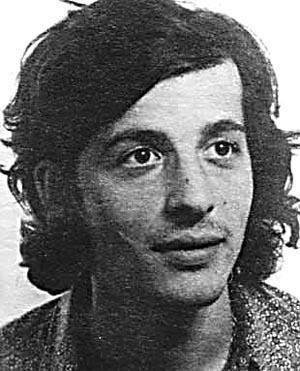 44 años del asesinato de Puig Antich por garrote vil. La memoria es el abono donde hunde sus raíces el futuro. No olvidamos.