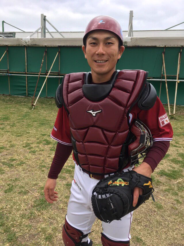 【嶋基宏 実使用】ミット 東北楽天ゴールデンイーグルス DXRdgejVAAETHhf?format=webp&