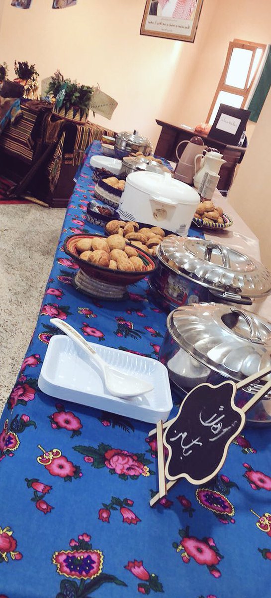 chemgirls's tweet photo. فعالية الجنادريه بالقسم يوم الخميس١٣/ ٦ /١٤٣٩ 💛🇸🇦 https://t.co/axtjNNHWQ5