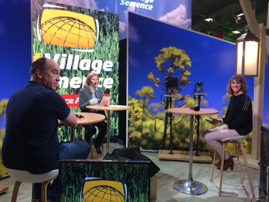 AnneLeca's tweet photo. .@Salondelagri @excoagri "ca prend du temps de former des salariés mais l'apprentissage est un bon moyen de favoriser l'intégration dans l'équipe" @FAgricoleEmploi #Franceagricole #VillageSemence #SIA2018 https://t.co/CE6LCpQjPa
