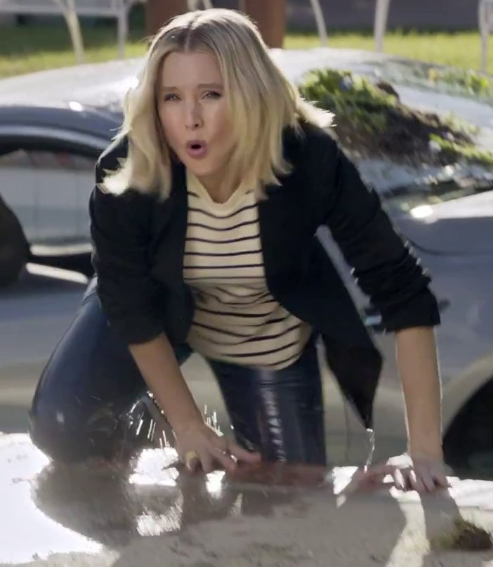 Soaking Stars on X: Kristen Bell somehow manages to park her car in a pool  in a TV ad. Just a brief clip of her in wet jeans and heels, but we've