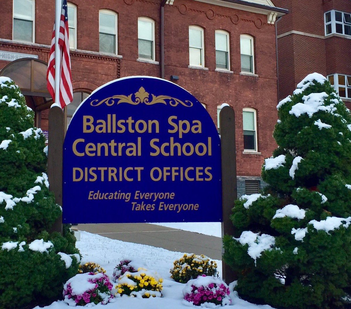 BSCSD's tweet photo. The Ballston Spa schools will be closed on Friday, March 2, 2018 due to the heavy snow and anticipated hazardous driving conditions this afternoon.  Please check the website for additional information at https://t.co/5ht0KB27Mz  #BSCSD https://t.co/QC2YtNB4hC