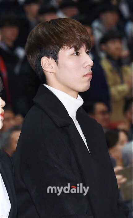 hdaeheon_990705's tweet photo. 옆태가.... 콧대가.... 대헌 선수 ㅠㅠㅠㅠㅠ 무슨일이야!!! https://t.co/33kh6dZeQR