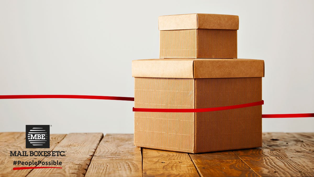 MBE_Lyon09's tweet photo. Le cadeau de votre sœur va arriver et vous n’êtes pas chez vous chez vous. Louez
une boite aux lettres dans votre Centre Mail Boxes Etc. vous pourrez le récupérer quand vous le souhaitez ! 📦📬🖥️

#shipping #GraphicDesign https://t.co/8J9hgtufmM