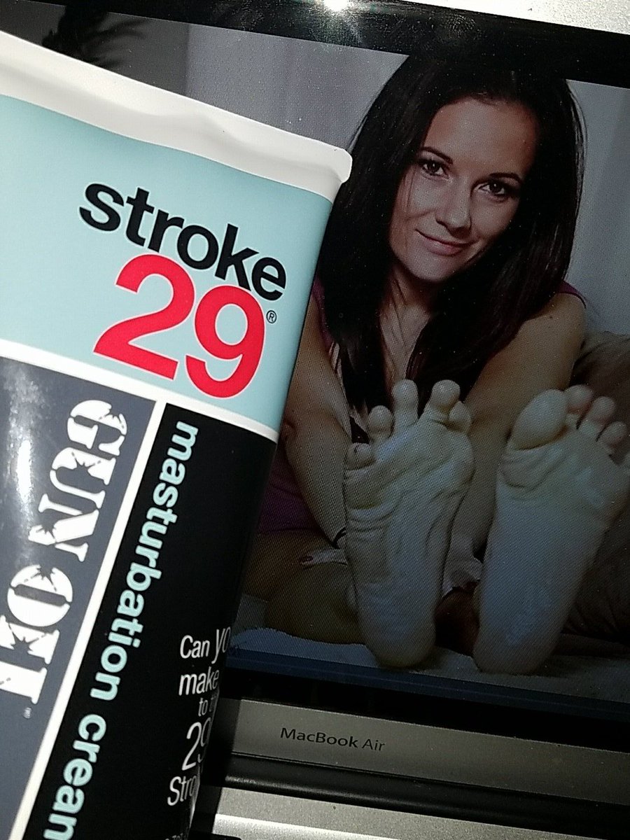 Footboy4You's tweet photo. Gun oil, never start without it. 🤜 @yourmandygirl #Footfetish #Footboy4You #Stroke29 #Gunoil 💋😍 https://t.co/5XLTWEGhKK