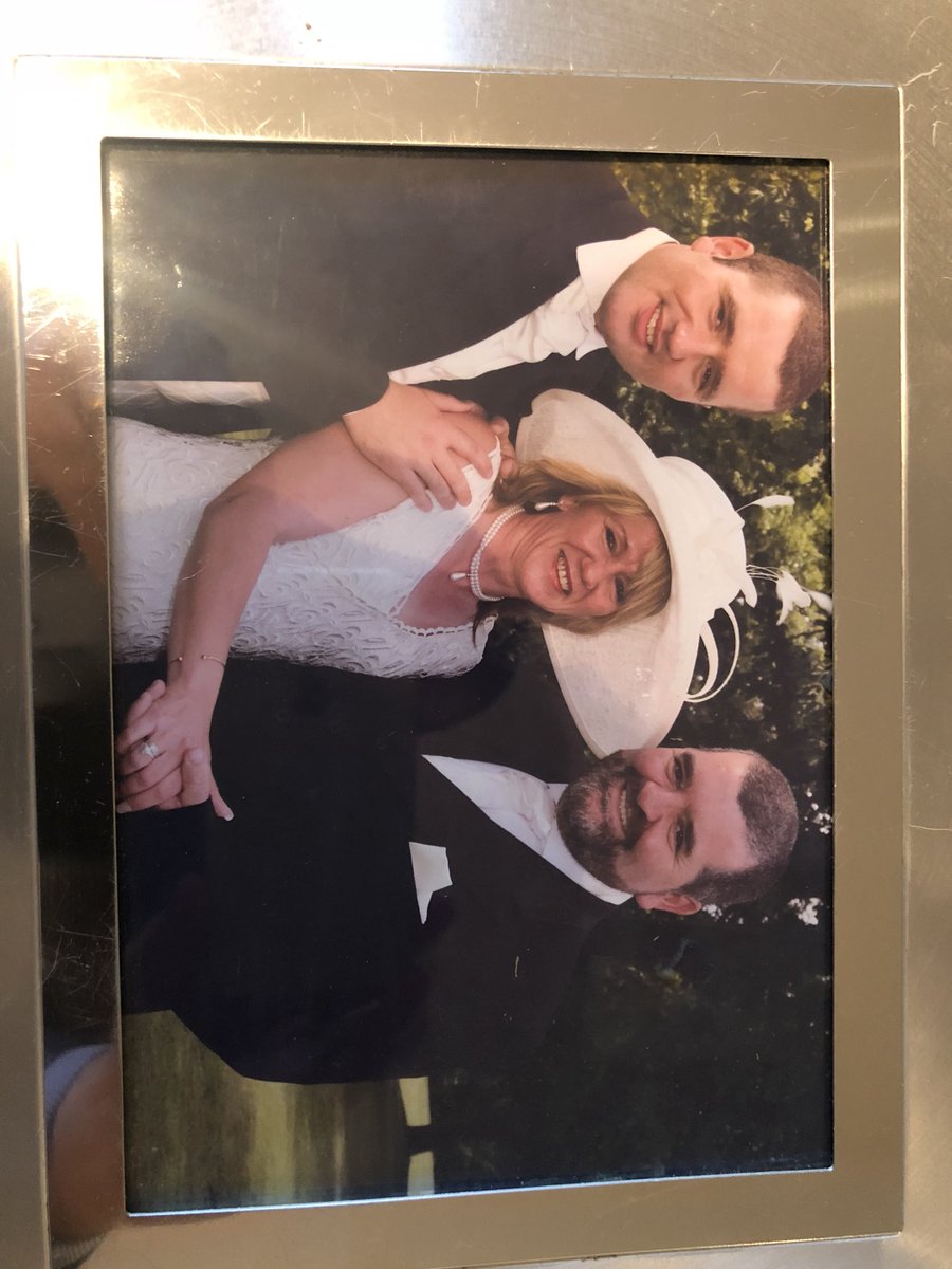 Dad (rip) would have been celebrating his 65th birthday 🍰 today with all of us <a href="/weemenace/">Darren MacGaoithin</a> <a href="/weepolo/">mark mcgeehan</a> had he not been taken away so early in 2006. Still talked about and loved every day. Those that live in our hearts ♥️ will never die ! Happy Birthday wee Bob !👍