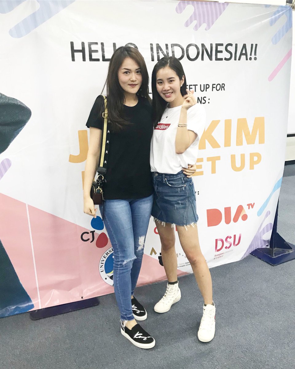 cathlinnnn's tweet photo. Such an awesome human being! hope to see you again soon💕💕💕 https://t.co/zKyqXQcBVu