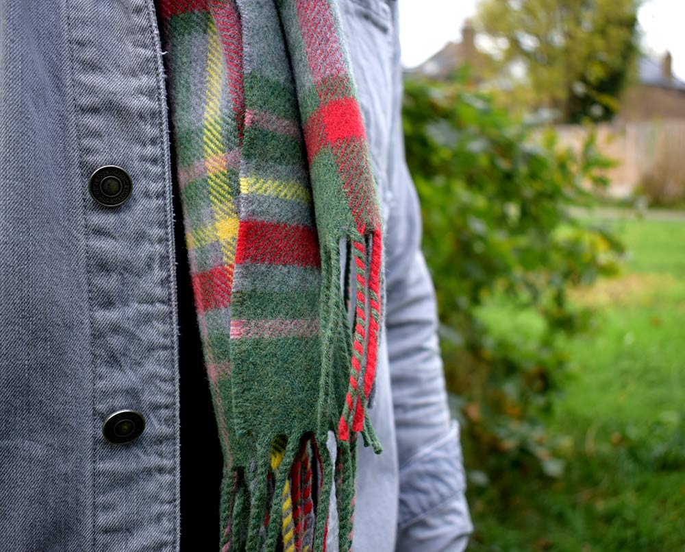 CMO_Designs's tweet photo. Spring is on its way! 
.
.
.
#springcolours #scarves #eastlondon #design #checkpatterns #wool #londondesign https://t.co/cGysVdHRYd