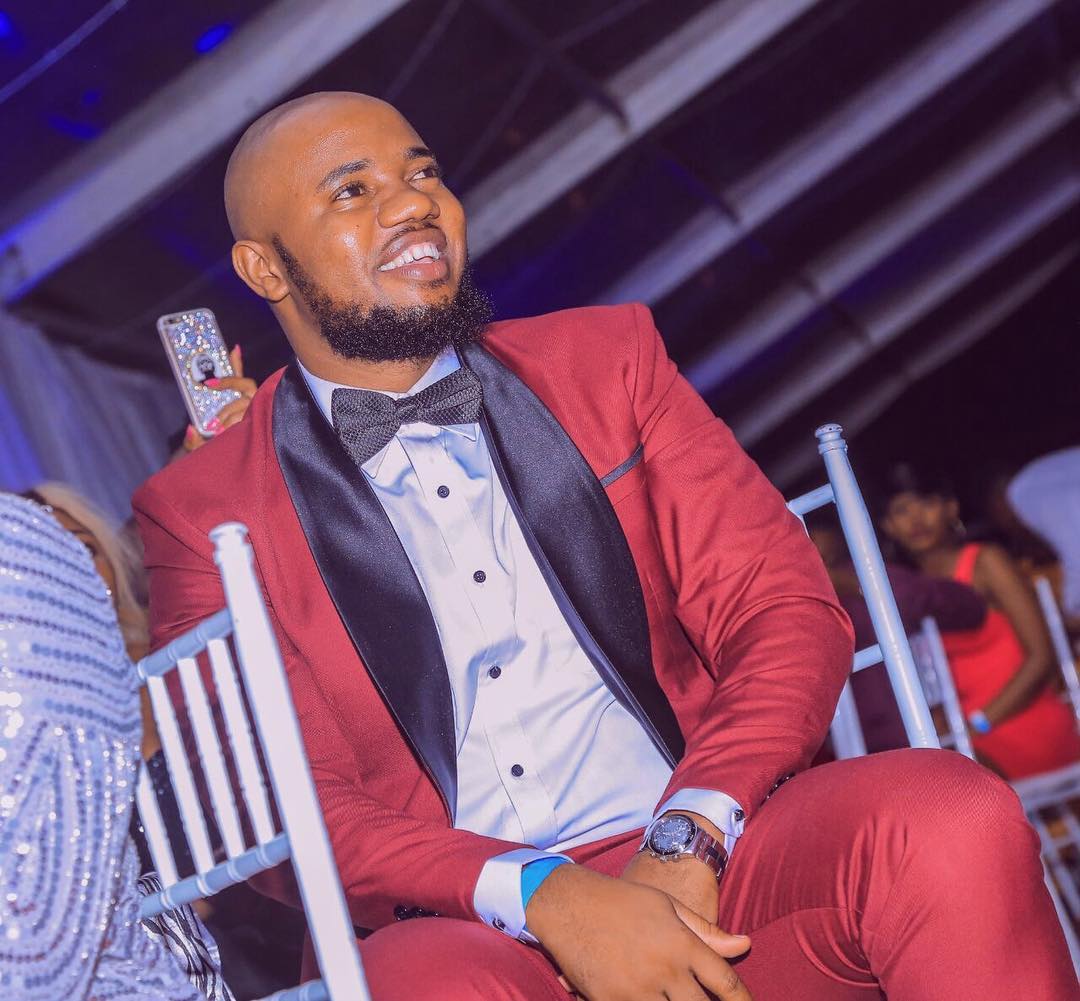 Izzo bizness daily tweet media