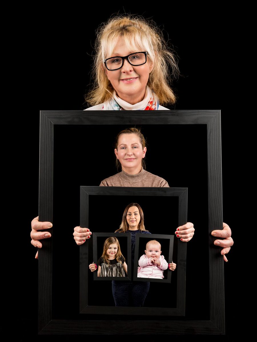Bromley_Photo's tweet photo. Looking for a gorgeous gift for #MothersDay?
We offer studio portrait sittings, canvases &amp; prints.
Can't decide? We have gift vouchers too!
https://t.co/xfxBm4X6Lm
#Bromley #photographer #studio #prints https://t.co/VHU74eM8wQ