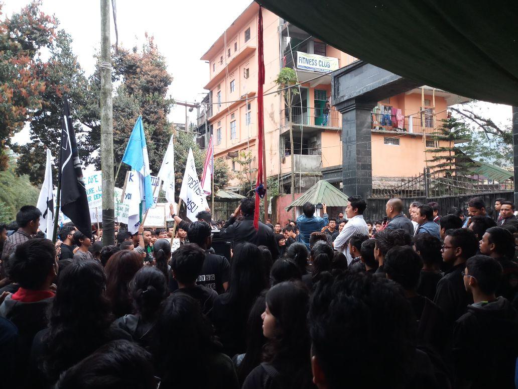 YanglowR's tweet photo. Day 4... #saveNERIST @HRDMinistry @KirenRijiju @PrakashJavdekar @PMOIndia https://t.co/oaJjNKgcpG