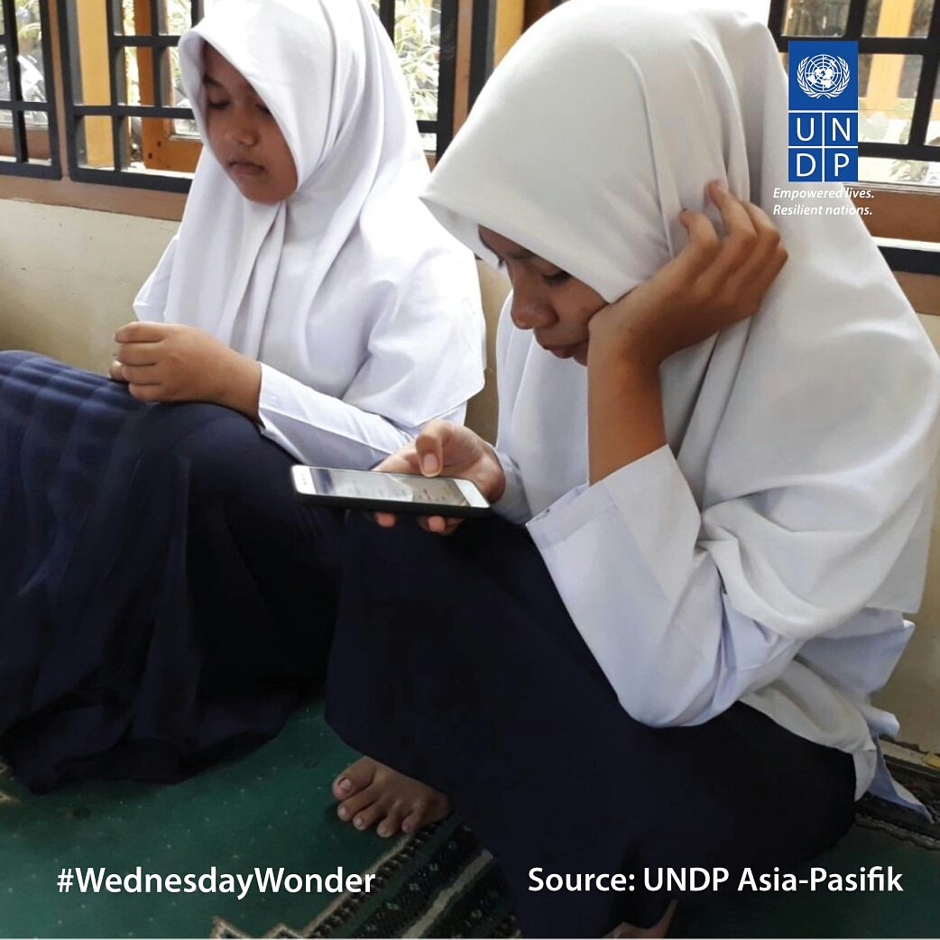UNDPIndonesia's tweet image. #FridayFacts Indonesia mengembangkan aplikasi daring "Step A" untuk memudahkan sekolah menganalisis risiko #tsunami yang mereka miliki, sebagai dasar pembuatan kebijakan kesiapsiagaan bencana di sekolah

#Innov4Dev #90Drills #tanggubencana