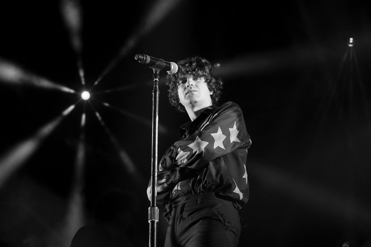 thekooksmusic's tweet photo. Wishing the happiest of birthdays to the man himself, Mr @lukekook! 🎂 https://t.co/BYc7FIQe5o