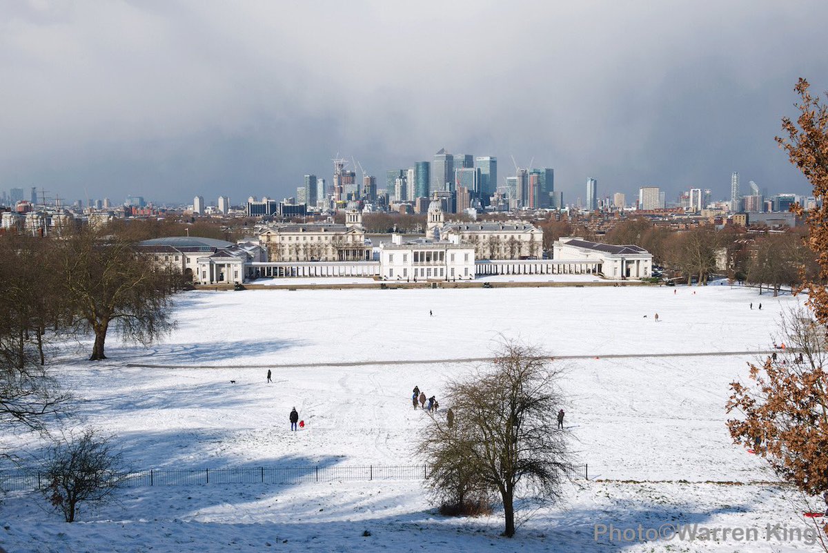 I’m glad I got this, while we still had snow and sun #bestviewinlondon #Greenwich #GreenwichPark #ORNC #OldRoyalNavalCollege #QueensHouse #ExploreGreenwich #CanaryWharf #snowday2018