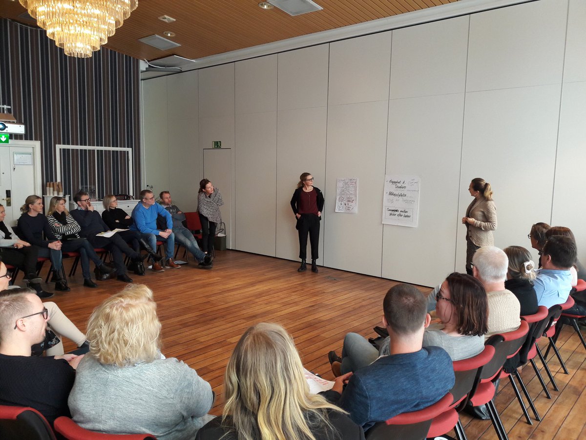 ptrmadsen's tweet photo. #Uddevalla#grundskola#rektorer
vi lyfter blicken o stakar ut vägen #framåttillsammans#vigörvarandra bra#tacksamfåvaraendelav https://t.co/k1nWOGRlML