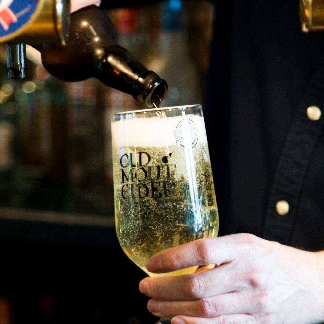 ***SNOW UPDATE!***

The Cyder House Inn is open as usual today at 12pm. We are prepared for the cold with our log fire burning, and a well-stocked cellar! 🍷 🍹 🍺 

01483 810360 | thecyderhouseinn.co.uk