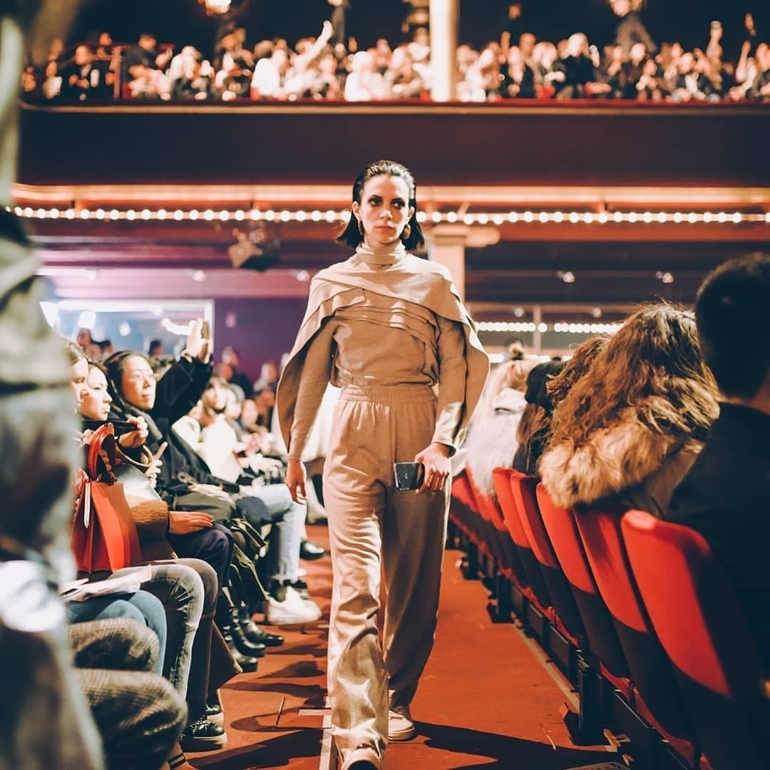 UKHonor's tweet photo. ✨✨✨#Honor9Lite vs. #Koché ✨✨✨
Few snaps from the Paris Fashion Week 2018 - Technology & Fashion
#ParisFashionWeek #pfw2018 #Maxyourstyle #Beyourselfie #koche #fashion https://t.co/uFJj1Pxcis