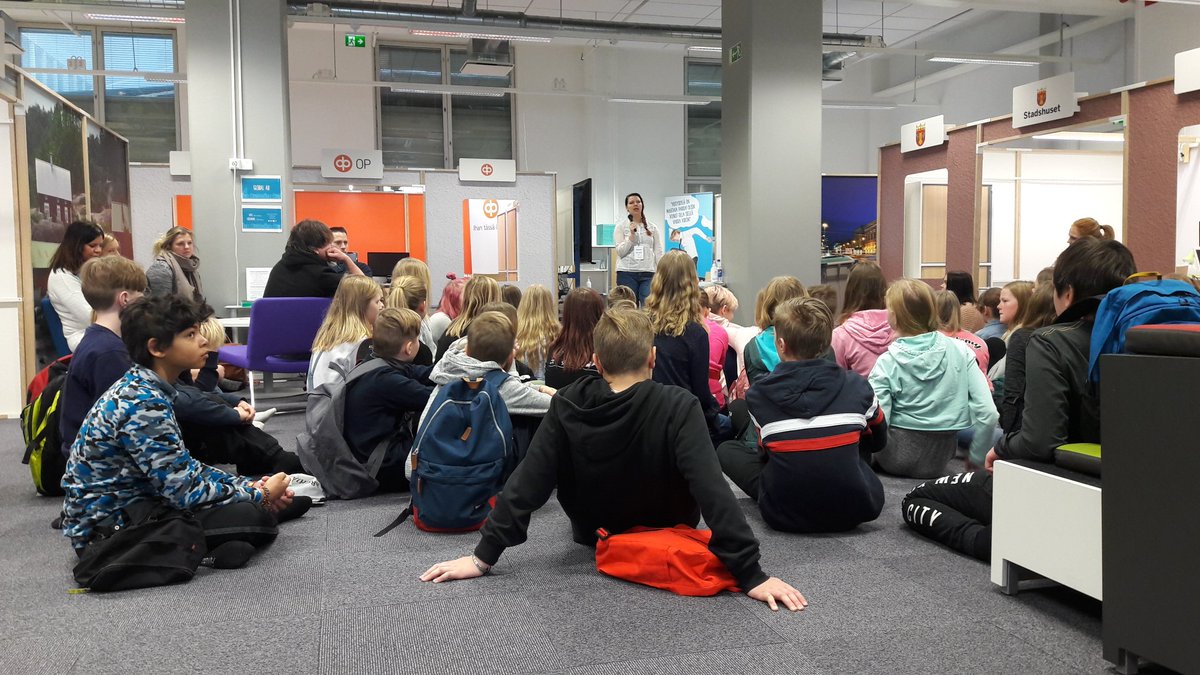 RIBSproject's tweet photo. Study visit to @Yrityskyla in Turku. Pupils from @PargasParainen learning about entrepreneurship. #centralbaltic #RIBSproject https://t.co/RGL9rqyE8N