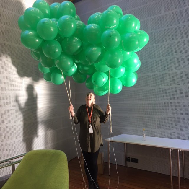 SiniVierula's tweet photo. Tänään tämmöinen työpäivä 🎈parasta on, kun töissä ei ole kahta samanlaista päivää ! @Fortum_Oyj #tuparit https://t.co/6Rtvp2UIWp