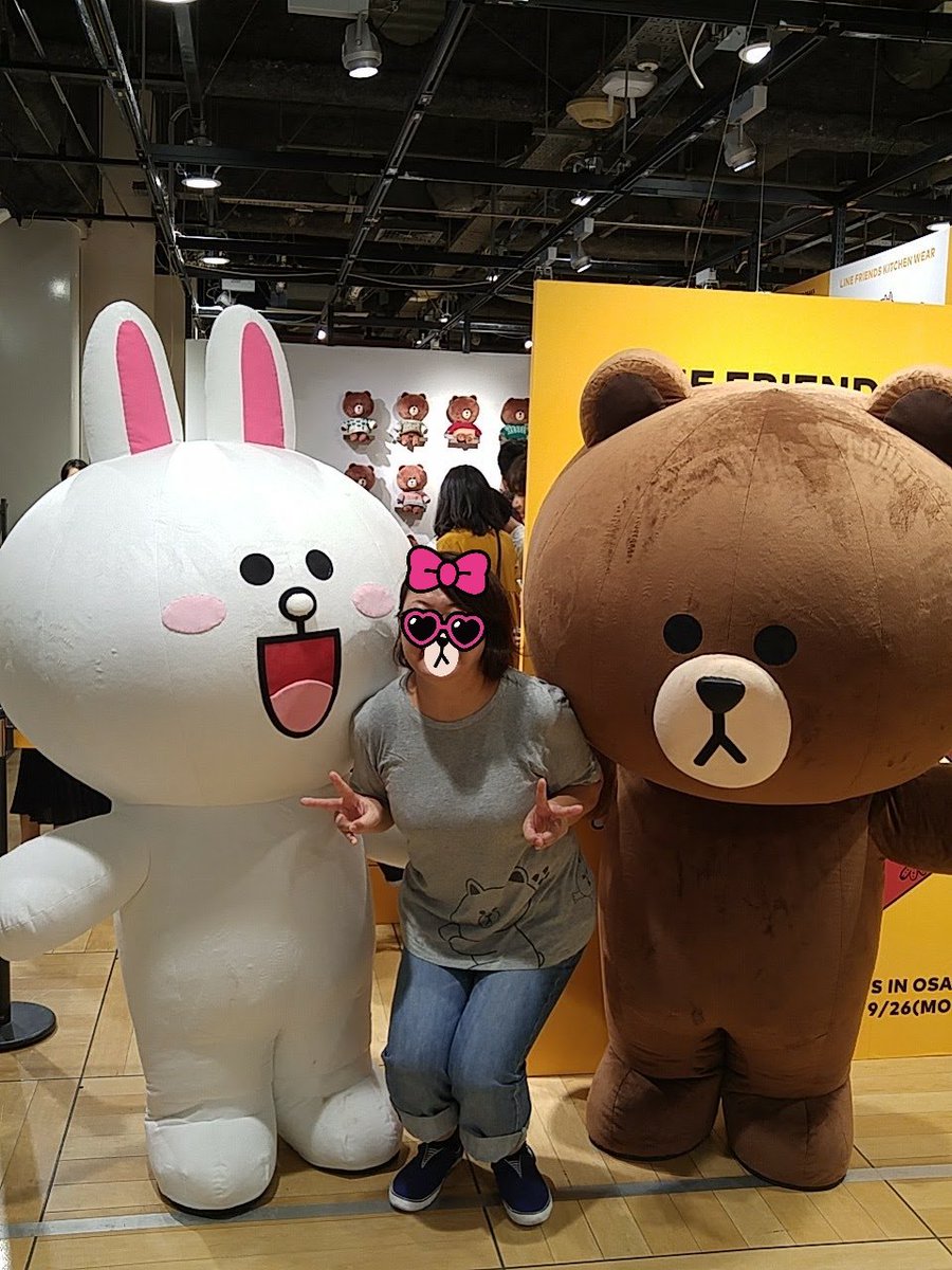 LINE FRIENDS ブラウン コニー ぬいぐるみ　ウェディング LINE、ウェディング衣装を着たブラウン&コニーの「ペアぬいぐるみ