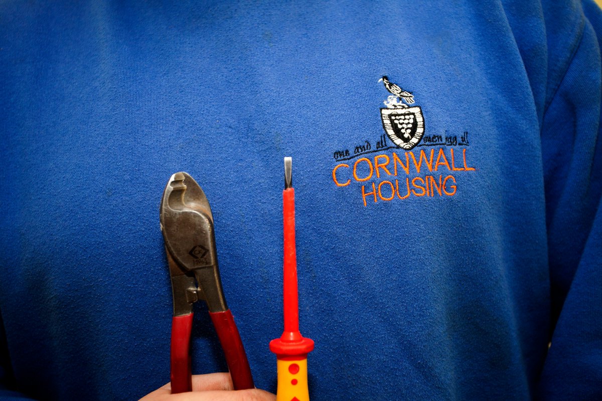 cornwallhousing's tweet photo. Staff are working hard to attend to any repair emergencies across the county. However, please bear in mind that following local travel advice because of the bad weather we do have a reduced service. We expect service to return to normal Monday 5 March. 
#CCSnow #Cornwallwinter https://t.co/ahNpwrfi8q