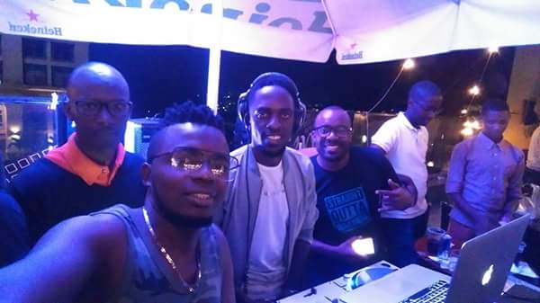 DThabizness's tweet photo. @jo_deejay and @JSelectorJay
Last Sunday at @SkyLoungeKLA
This Sunday am with you again
#Bakunonya by @PafectOfficial
#MustHaveTune https://t.co/lw2fMV5esi