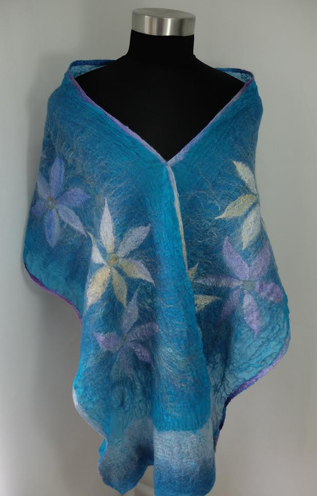 cornwoolly's tweet photo. With us on 18th March at Heratlands, Pool: https://t.co/PfAvmSkD1q #lovecornwall #swisbest #creativity #handmade #felt #feltcreation #fibre #wool #fleece #heartlandscornwall #pool #redruth #cornishcrafters #textiles https://t.co/NLHY76u5Wr