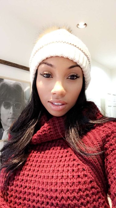 It&rsquo;s Friday!! Let&rsquo;s party !! https://t.co/9tUybsKOkT<a href="/tag/camgirl"class="tags"><span>#camgirl</span></a><a href="/tag/sexygirl"class="tags"><span>#sexygirl</span></a><a href="/tag/mfc"class="tags"><span>#mfc</span></a><a href="/tag/valentinescrush"class="tags"><span>#valentinescrush</span></a>