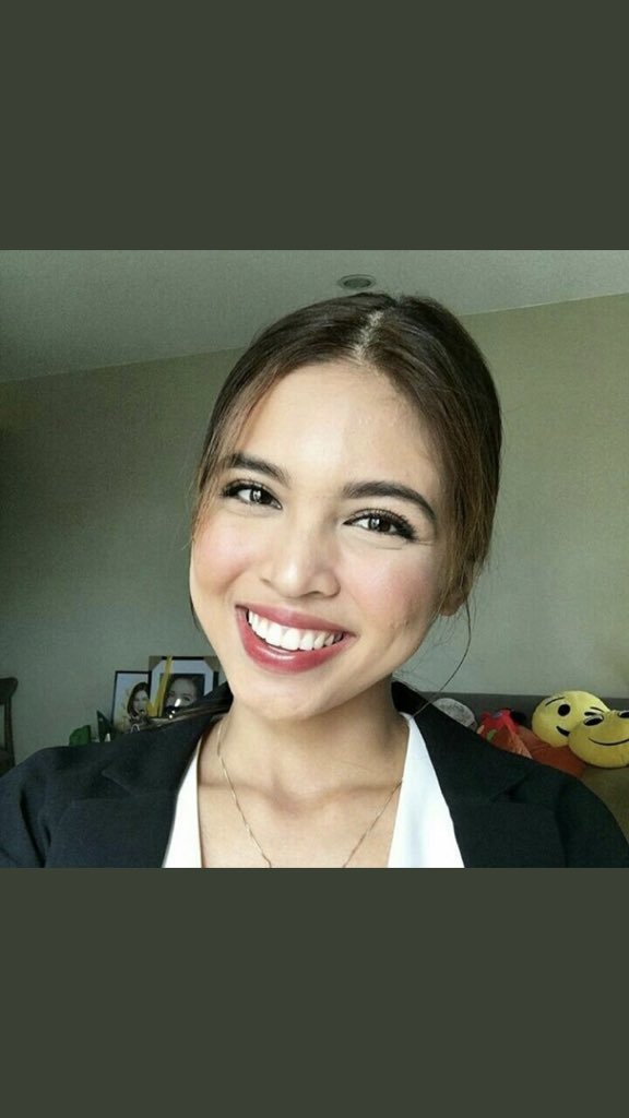 Scyld19's tweet photo. Happy birthday, @mainedcm 🎂
Have a beautiful day on your 23rd 😊
#NicomaineAt23 https://t.co/2KS4g0JFtZ