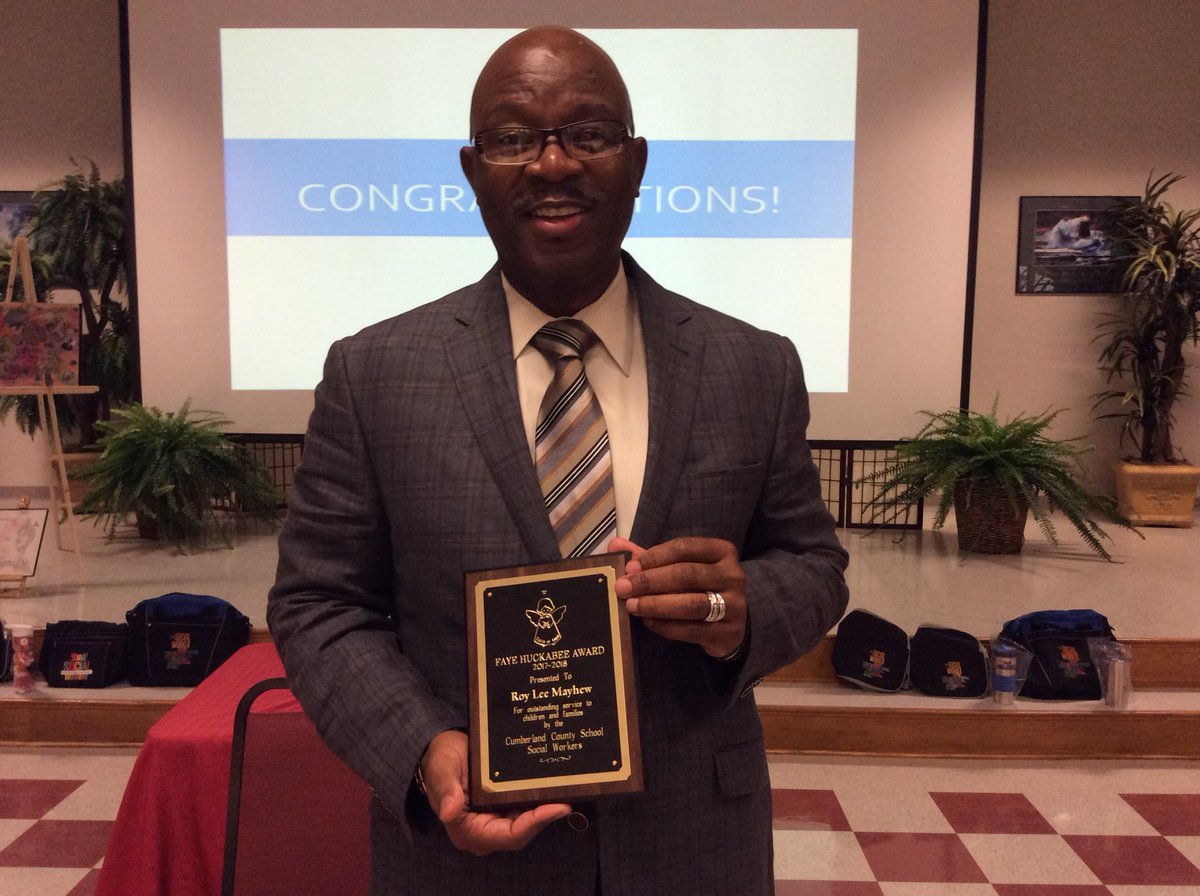 CumberlandCoSch's tweet photo. Congratulations to Roy Lee Mayhew, CCS' Social Worker of the Year! #schoolsocialworkersrock https://t.co/ftvRzyLGXV