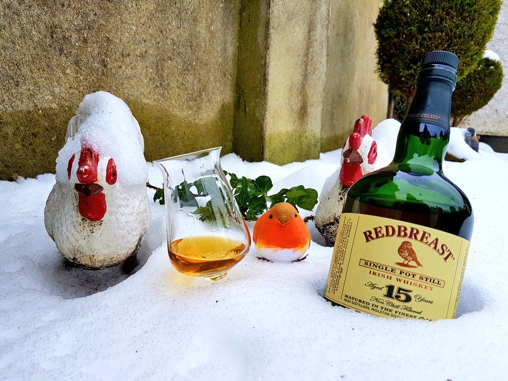 DubhLinnWhiskey's tweet image. Day3 of #stormemma &amp;amp; #fridayfeatures the thick, creamy, smooth, rich, heavy Irish pot still whiskey of #redbreast 15 year old. Winner of Best Irish Whiskey &amp;amp; Best Single Pot Still Irish Whiskey at the San Francisco World Spirits Competition 2017 #irish #whiskey #dubhlinnwhiskey
