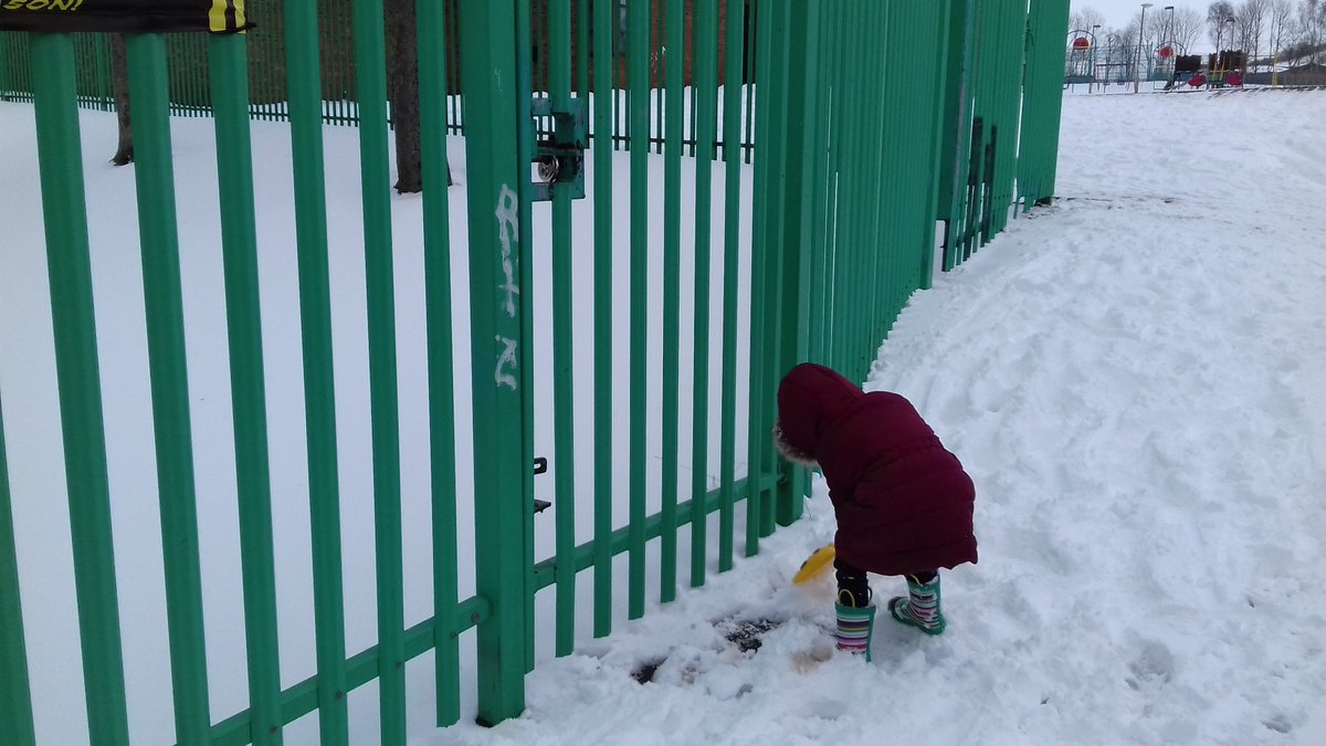 OlgaLiubec's tweet photo. @WallyfordPS Noa messing school https://t.co/DsmgJYQLEf