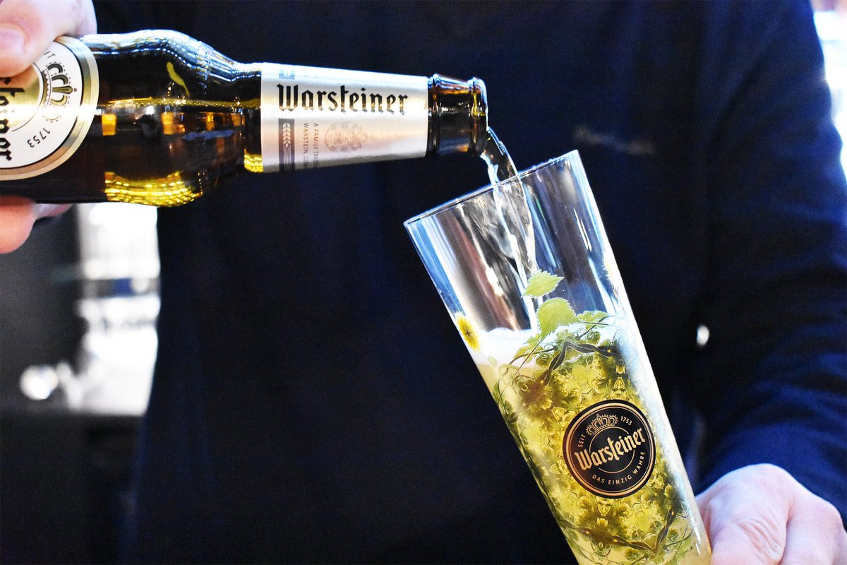 WARSTEINER_UK's tweet photo. A #WorldClass glass de-serves a #WorldClass pour. 😉🍻 https://t.co/FYckTbOR8k