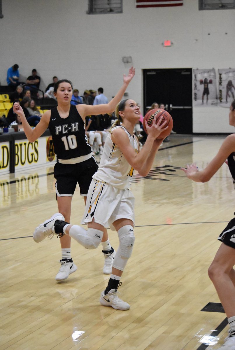 pjsmom02's tweet photo. Extremely proud of you and your accomplishments this year. You have a lot to be proud of. Canβt believe we get to watch you do this for another two years. Keep your head up @Paytonjones02 #ladybugpride #ptwt https://t.co/WGklNunskw