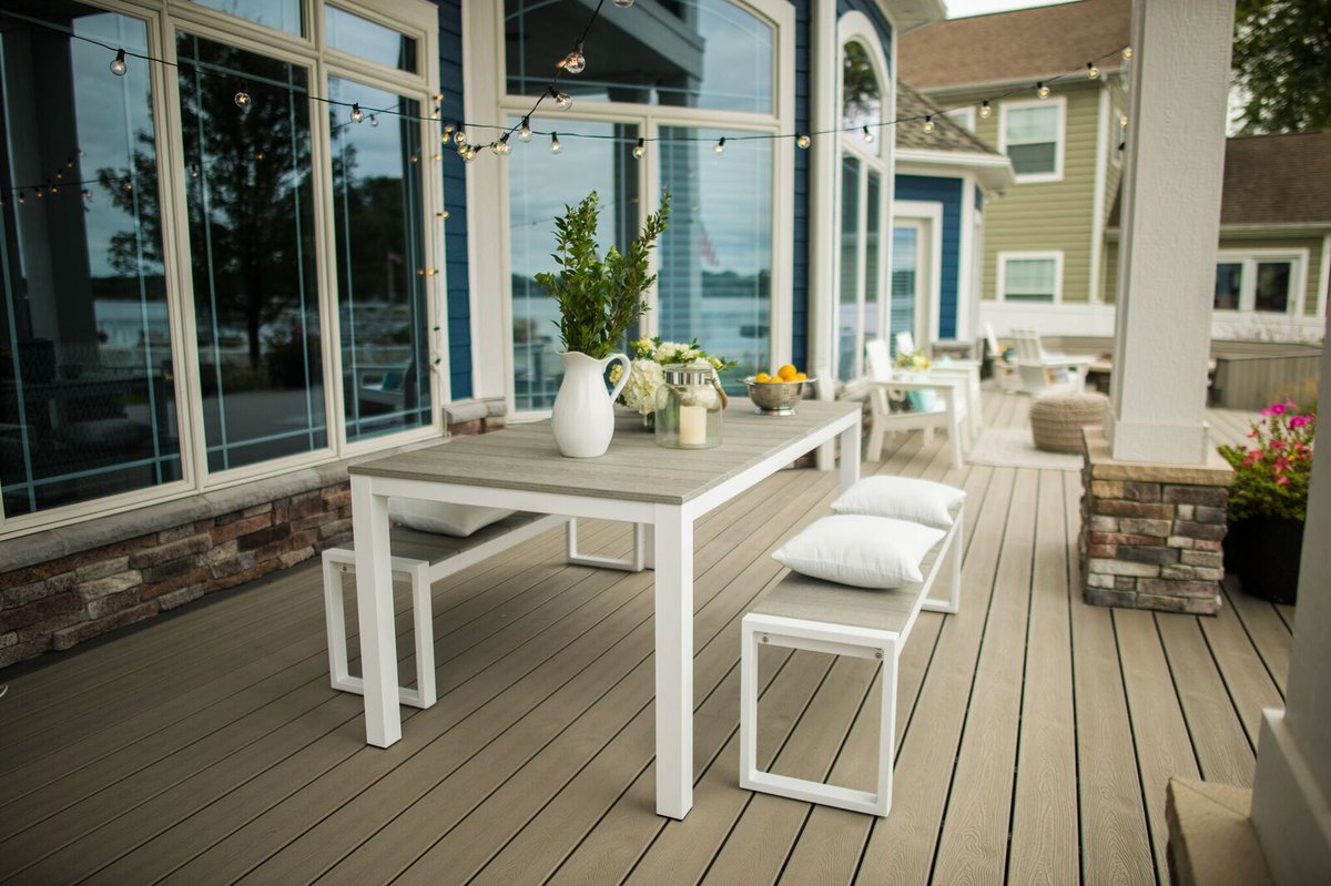 DuroGreen's tweet photo. Dine in style and comfort with your friends and family! This Park City set is perfect for the outdoors! #parkcity #outdoor #outdooreveryday #dining #outdoordecor #springtime #HGTV #outdoorfurniture https://t.co/HhVOJP8QQO