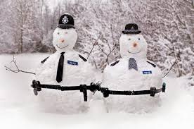 The Metropolitan police deny that staffing levels are at an all-time low....
 #uksnow #snowday3