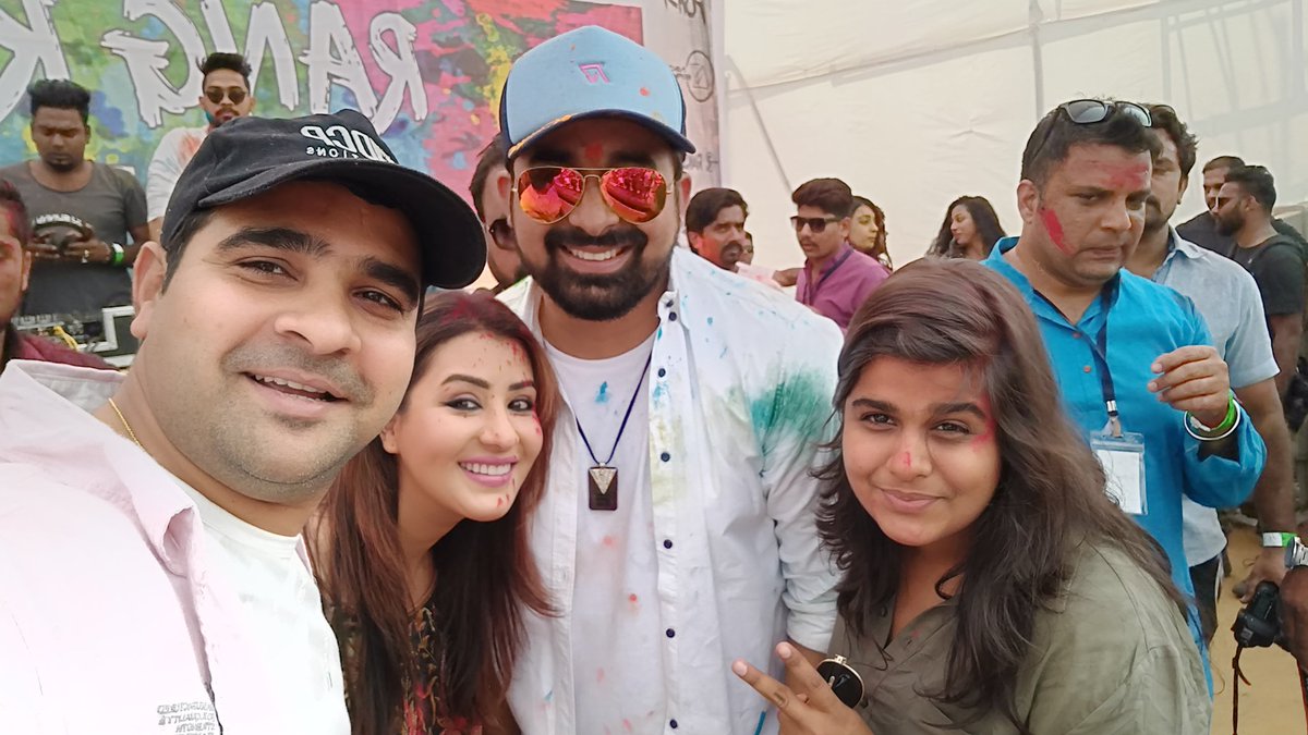 ShindeAshutosh's tweet photo. Funtime in Pune at PanCard Club, event by RangRasaia, Karma, the planners
 
@ShindeShilpaS @RannvijaySingha @PISTADHAKAD https://t.co/9tL0Lbaj0u