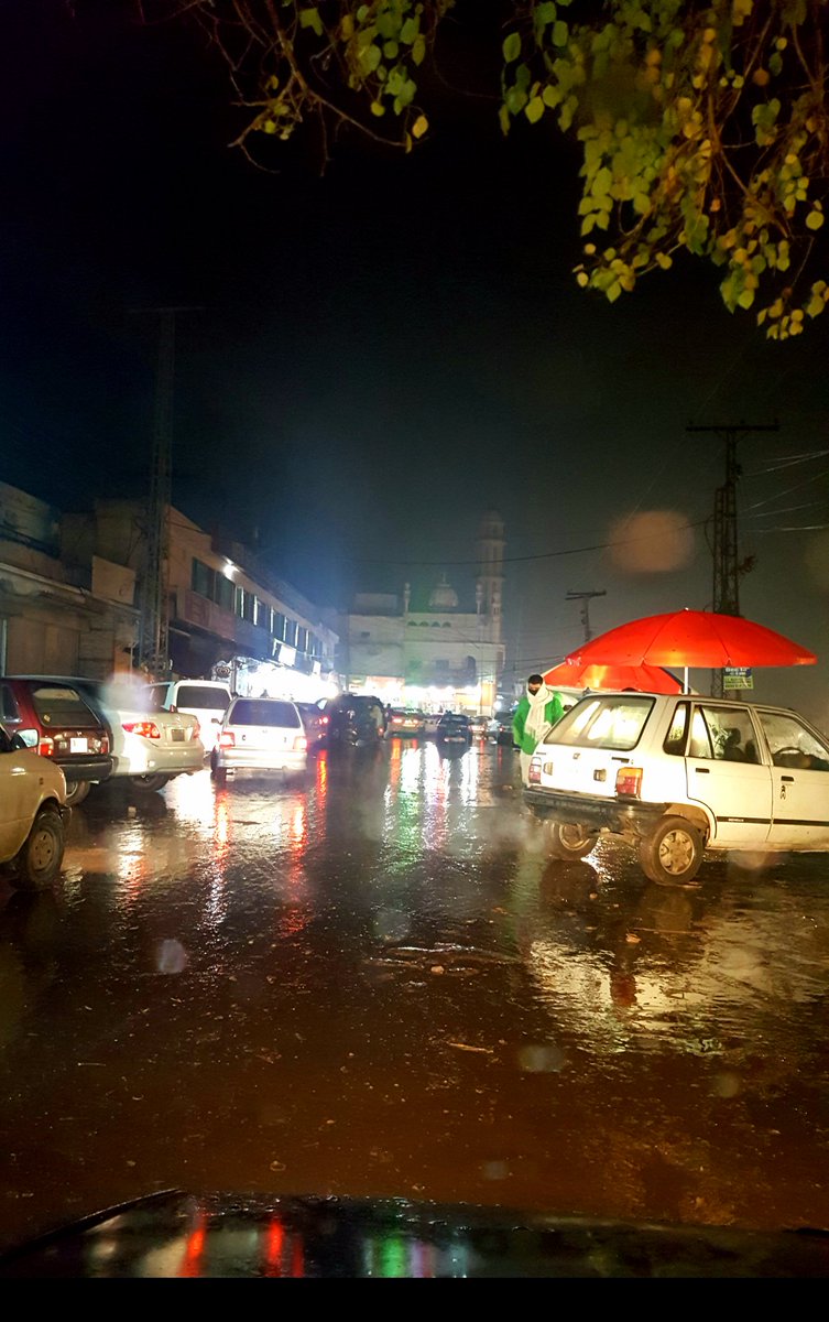PeshawarX's tweet image. Rainy Night - Spin Jumat, University Road #Peshawar ..
#SpinJumatUniversityRoadPeshawar #SpinJumatUniversityTownPeshawar #Peshawar #Rain #Baran #Barish
