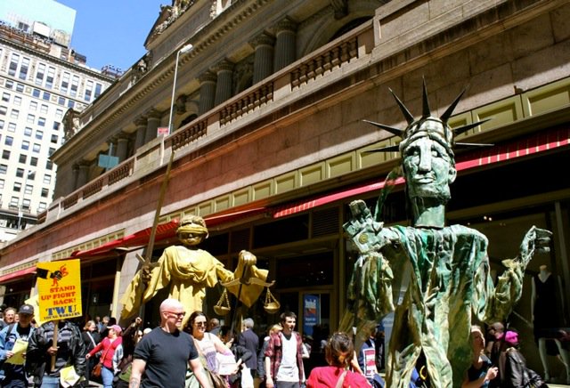 TheFieldNYC's tweet image. We're thrilled to announce that @Power2thePuppet will be joining us Saturday, March 17 for #ActivateEquity, with large-scale puppets, banners, and art-sharing media in tow. Don't miss out; register for sliding scale tix today! ow.ly/Ff6730iHBkJ