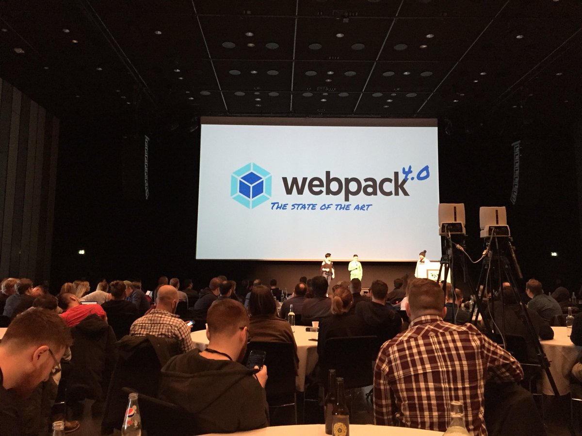 #webpack v4 ❤️! Entertaining talk by @TheLarkInn. We‘re so proud to be a sponsor! #jsconfis #opensource