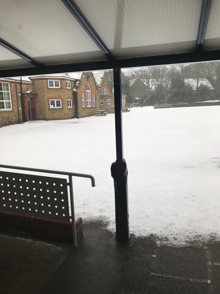ChaseSideSchool's tweet photo. A snowy walk home for us all today! Thanks to all of our families who supported us in staying open this week. Have a lovely weekend. https://t.co/c39RhsCxst