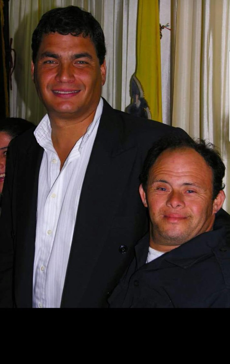 MashiRafael's tweet photo. Trágicamente el 1 de marzo murió Angelito Basurto, ícono de San Vicente, Manabí.
Nadie podrá olvidar su entusiasmo para todas las actividades y el cariño a todas las personas que se topaban con él.
Paz en tu tumba, y gracias por toda la alegría que nos brindaste. https://t.co/kEvegjLcfG