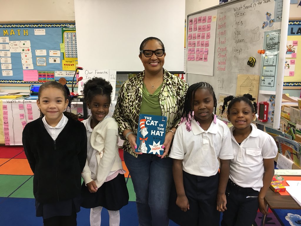 Brooksnat2015's tweet photo. Happy Birthday, Dr. Suess ๐ Reading is fundamental ๐ @TutorMate #LifeatATT #DrSeussDay #TheNetworkDFW https://t.co/7ex65g1Vvz