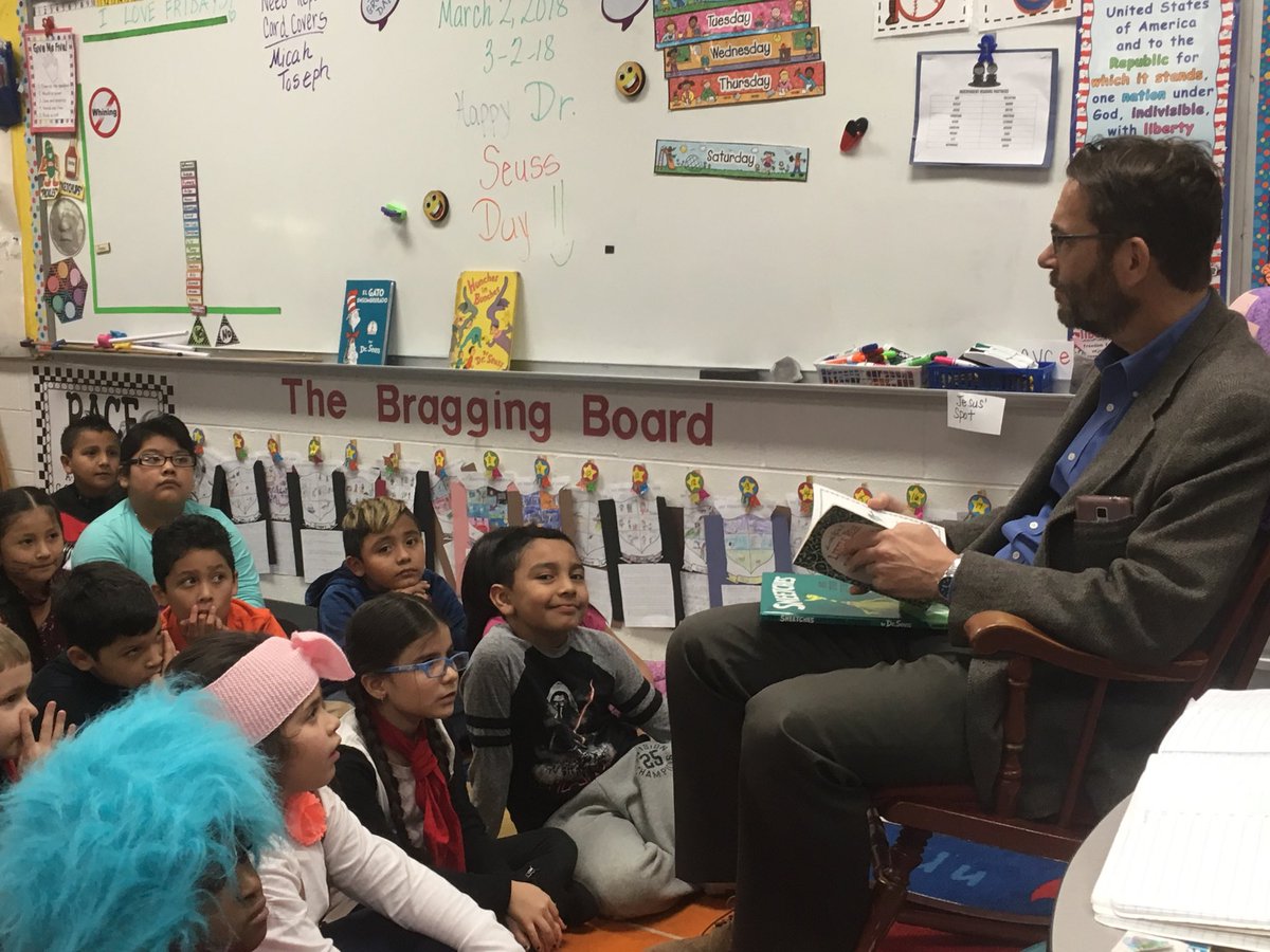 NancyCheek2's tweet photo. Todd Jones reading to Wilder’s Workers and Cheek’s Champions on Read Across America Day😃 https://t.co/JUiVSSpFId