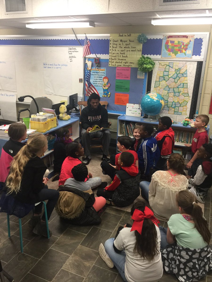 SabrinaWFlora's tweet photo. Former student, Dacarius Mickey, read to my class to celebrate Read Across America Week. So thankful for all these athletes for stopping by! @SCSAggies @SylacaugaSoccer @DonahooJwow https://t.co/78PO3fENht