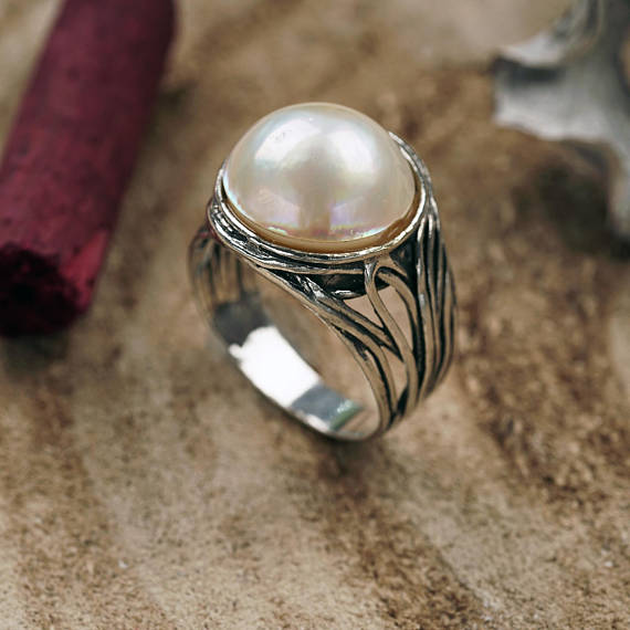 pazcreations's tweet photo. Silver Mabe Ring |PazCreationsJewelry| - Cultured #jewelry #ring @EtsyMktgTool https://t.co/xDljaRqyIB #sterlingsilver #925 #boldring https://t.co/qzAnRLqFZz