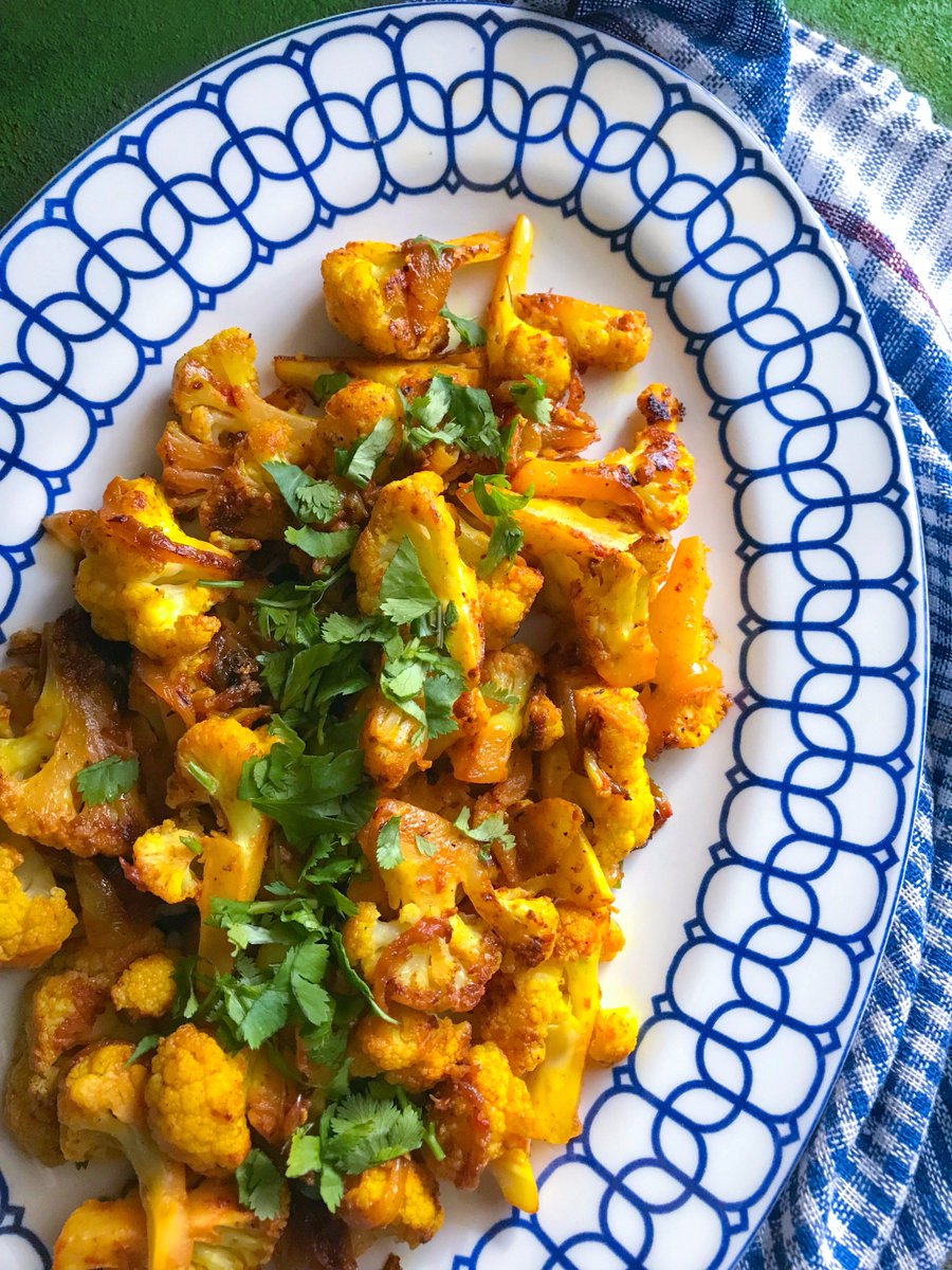 EasyCookin2012's tweet photo. Instant Pot Gobi Masala: Vegan + Glutenfree recipe that's ready in 7 minutes.--->  
https://t.co/zTWz1Vh9fg <--- #cauliflower #indianrecipe #vegan #turmeric #instantpot #FridayFeeling https://t.co/EVttAo739b